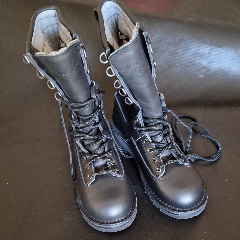 Danner Acadia Boots A Classic USA Made A Full Grain Leather Steel Toe Size 7 1/2 - Picture 2 of 11